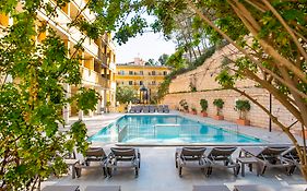 Flor Los Almendros Hotel